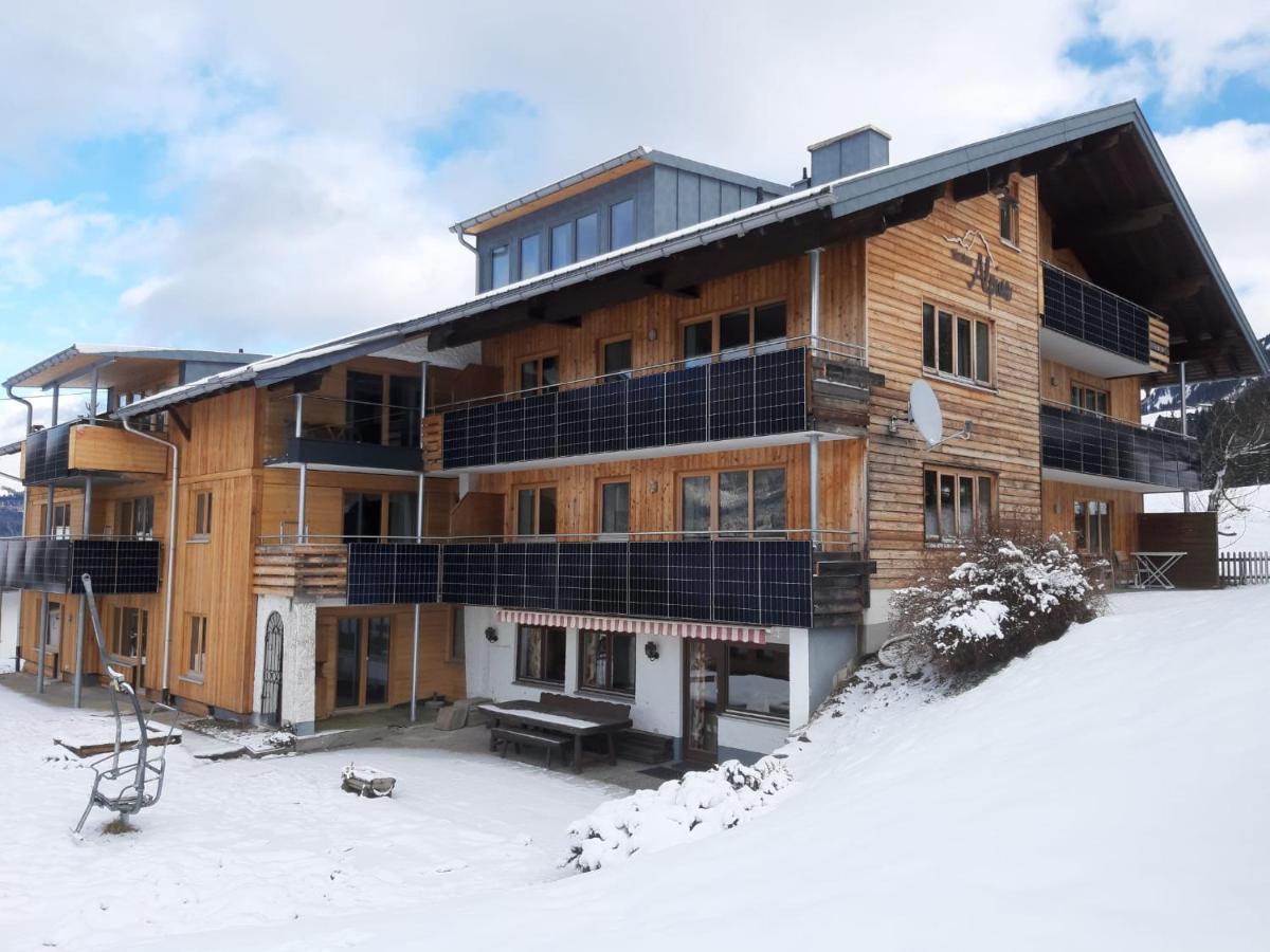 Gaestehaus Alpina リーツラーン エクステリア 写真